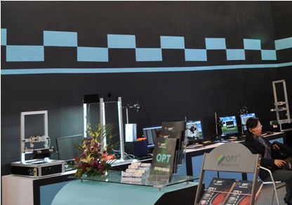 運(yùn)動(dòng)平臺(tái)、實(shí)驗(yàn)區(qū)