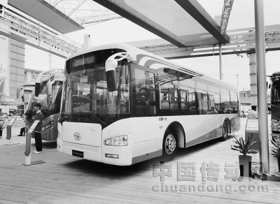 由一汽自主研發(fā)的10米清潔能源公交車,或?qū)⒃陂L(zhǎng)春正式運(yùn)營(yíng)