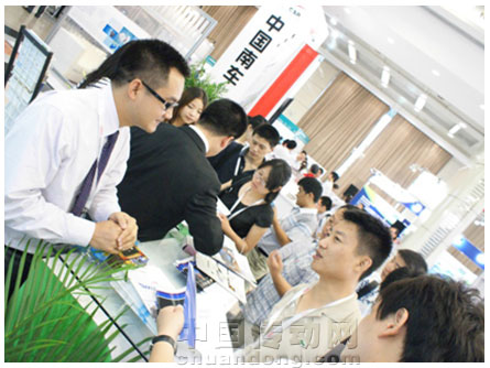 （圖為PCIM-ASIA現場大批采購商，市場需求可見一斑）