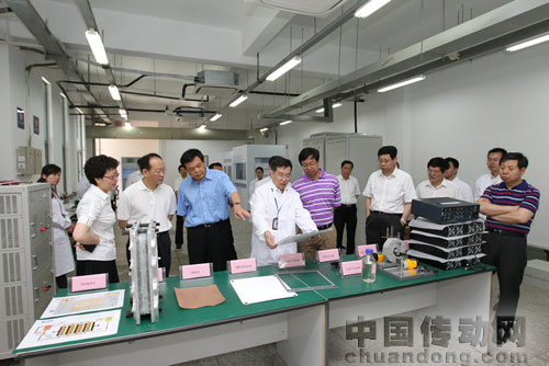5月29日，國電南自集團公司黨組成員、副總經(jīng)理鄧建玲到公司調(diào)研