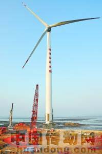 國內(nèi)首臺5兆瓦海上風(fēng)機(jī)矗立在福清市三山鎮(zhèn)東沙村海岬